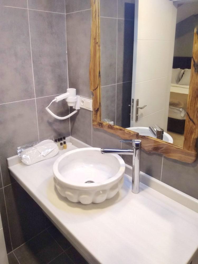 איסטמבול Jakaranda Hotel מראה חיצוני תמונה