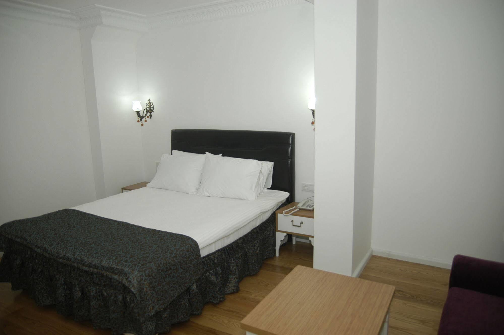 איסטמבול Jakaranda Hotel מראה חיצוני תמונה