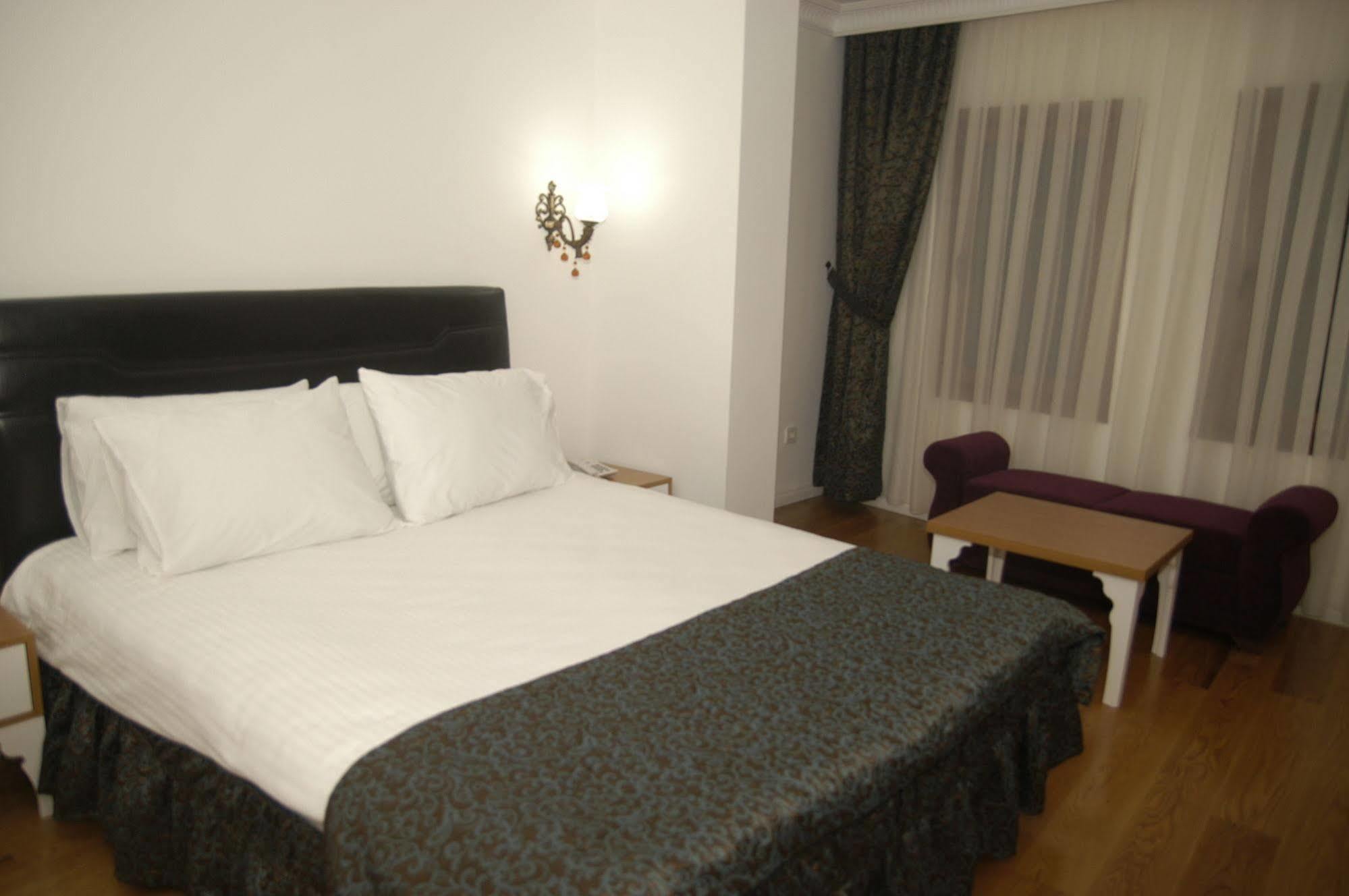 איסטמבול Jakaranda Hotel מראה חיצוני תמונה
